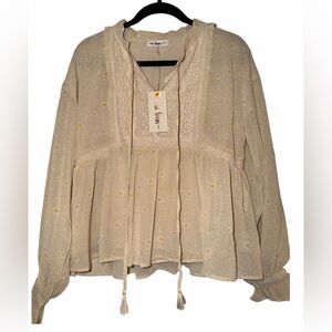 Brand new! Women's Cream Floral Peasant Blouse with Lace Trim